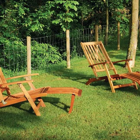 Three-bedroom Holiday In Szolad