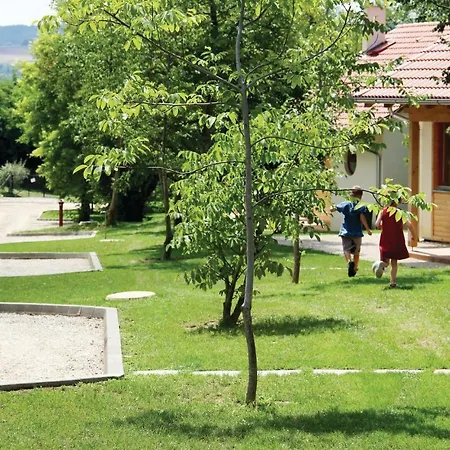 Ferienhaus Three-bedroom Holiday In Szolad