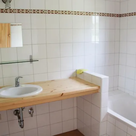 Three-bedroom Holiday In Ferienhaus *
